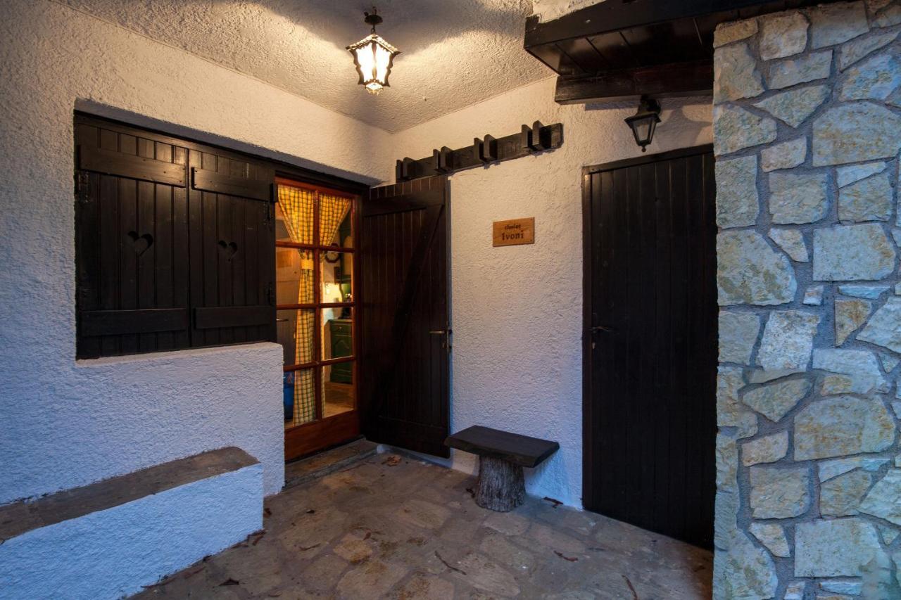 Dandy Villas Agoriani - Chalet Ivoni - Fireplace Eptálofos Exterior foto